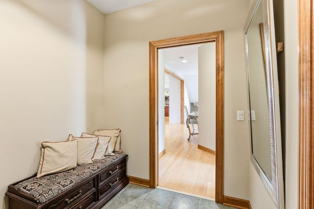 2 Bent Tree Lane, North Oaks, MN 55127