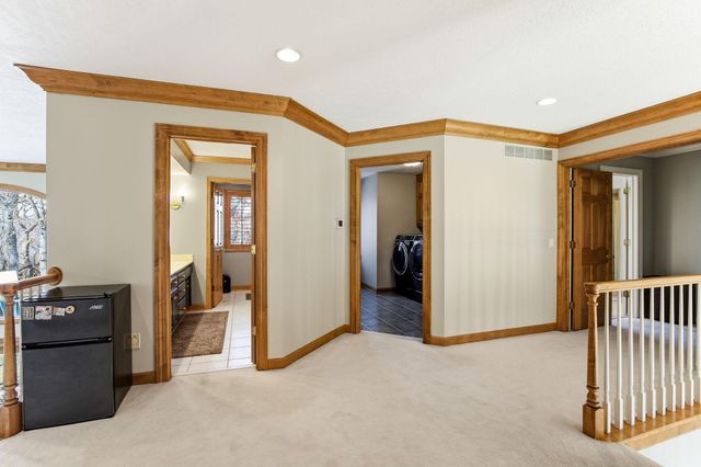 2 Bent Tree Lane, North Oaks, MN 55127
