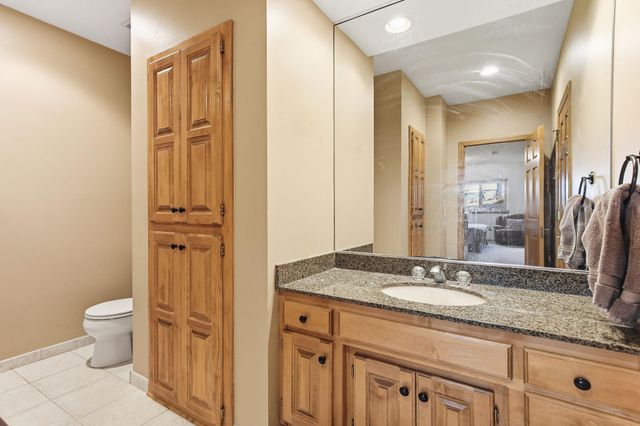 2 Bent Tree Lane, North Oaks, MN 55127
