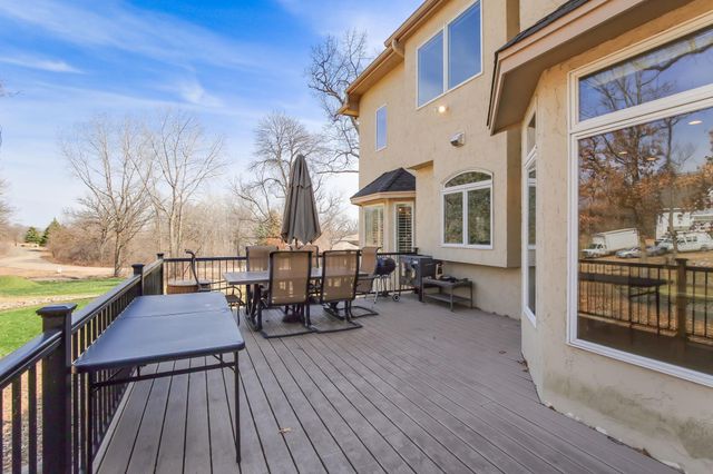 2 Bent Tree Lane, North Oaks, MN 55127