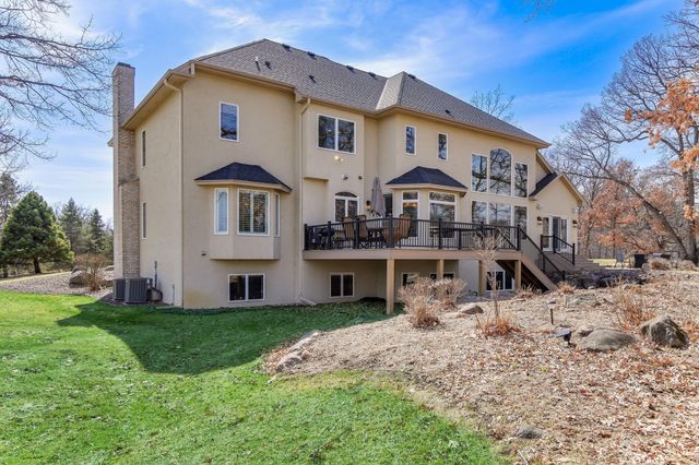 2 Bent Tree Lane, North Oaks, MN 55127