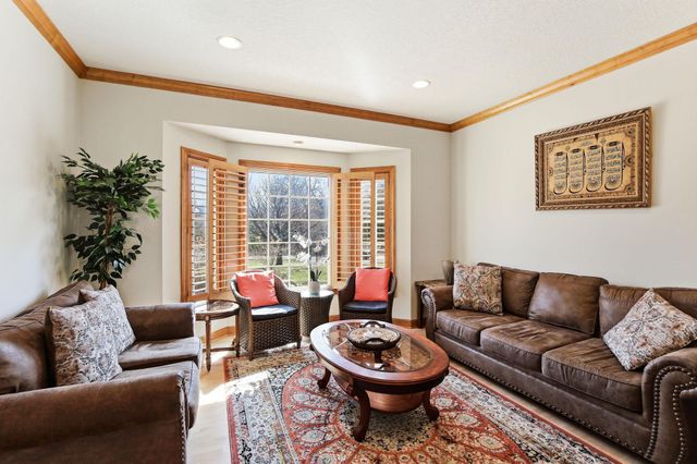 2 Bent Tree Lane, North Oaks, MN 55127