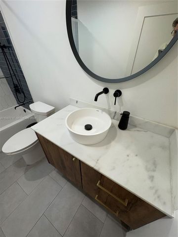 4171 SW 99th Ct SIDE, Miami, FL 33165