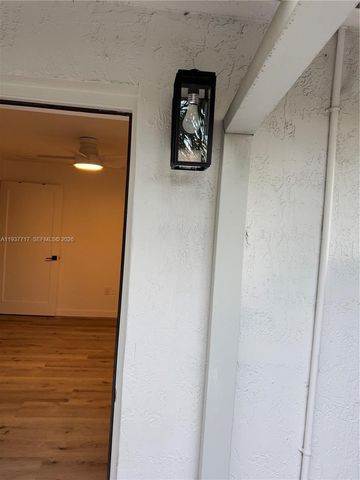 4171 SW 99th Ct SIDE, Miami, FL 33165