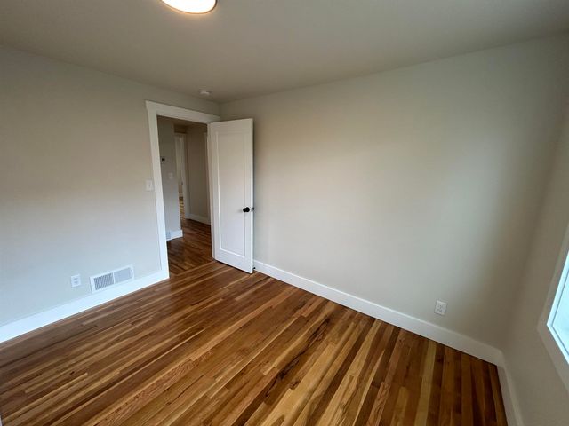 1028 E 40th Ave, Spokane, WA 99203