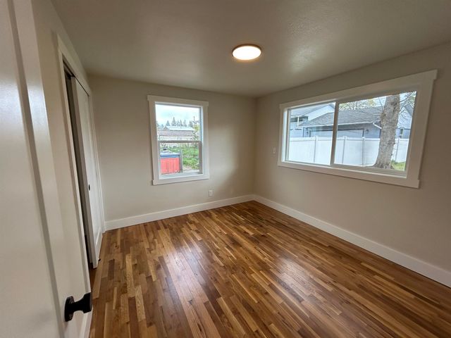 1028 E 40th Ave, Spokane, WA 99203