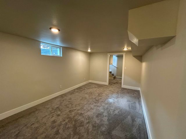 1028 E 40th Ave, Spokane, WA 99203