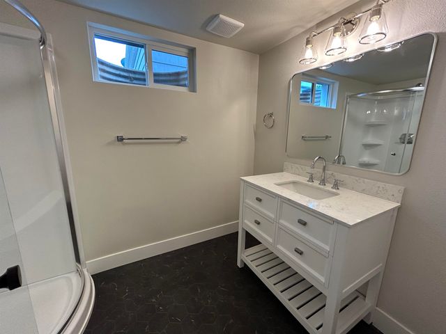 1028 E 40th Ave, Spokane, WA 99203