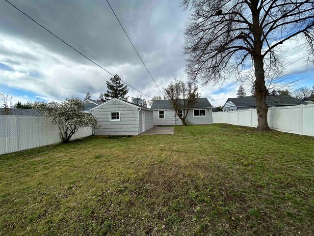 1028 E 40th Ave, Spokane, WA 99203