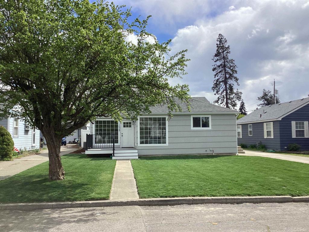 1028 E 40th Ave, Spokane, WA 99203