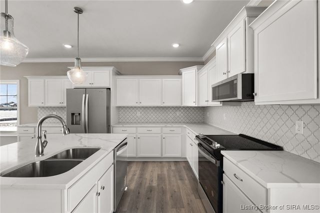 8124 Farming Way, Charlestown, IN 47111