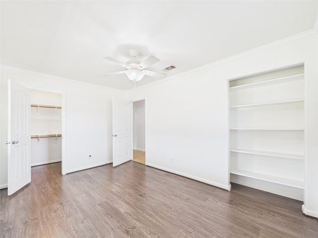 531 Oakdale Street, Shoreacres, TX 77571