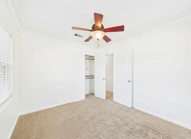 531 Oakdale Street, Shoreacres, TX 77571