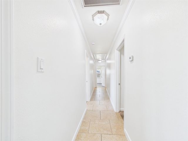 531 Oakdale Street, Shoreacres, TX 77571