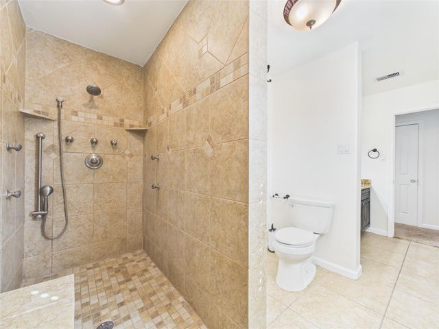 531 Oakdale Street, Shoreacres, TX 77571