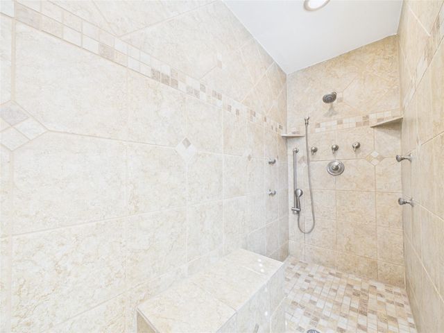 531 Oakdale Street, Shoreacres, TX 77571