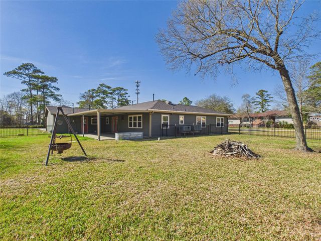 531 Oakdale Street, Shoreacres, TX 77571