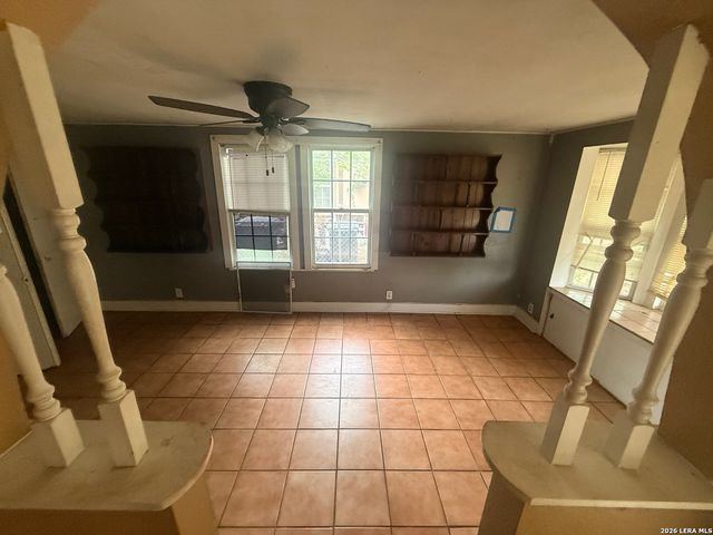 470 E AMBER ST, San Antonio, TX 78221