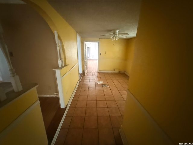 470 E AMBER ST, San Antonio, TX 78221