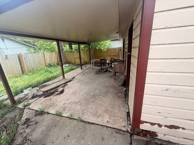 470 E AMBER ST, San Antonio, TX 78221