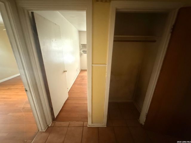 470 E AMBER ST, San Antonio, TX 78221