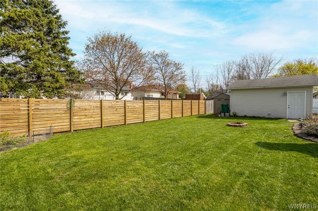 185 Dean Road, Cheektowaga, NY 14043