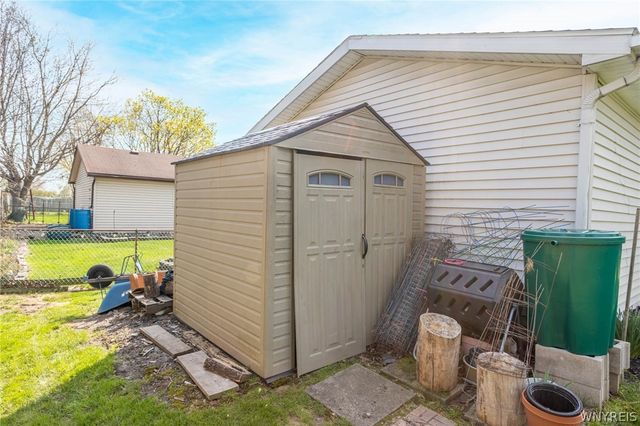 185 Dean Road, Cheektowaga, NY 14043