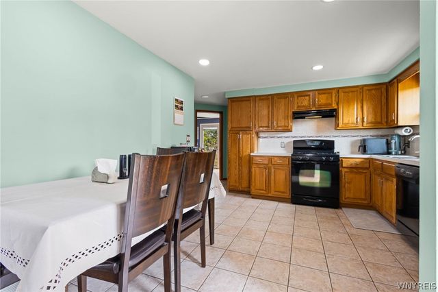 185 Dean Road, Cheektowaga, NY 14043