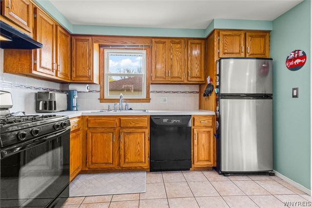 185 Dean Road, Cheektowaga, NY 14043