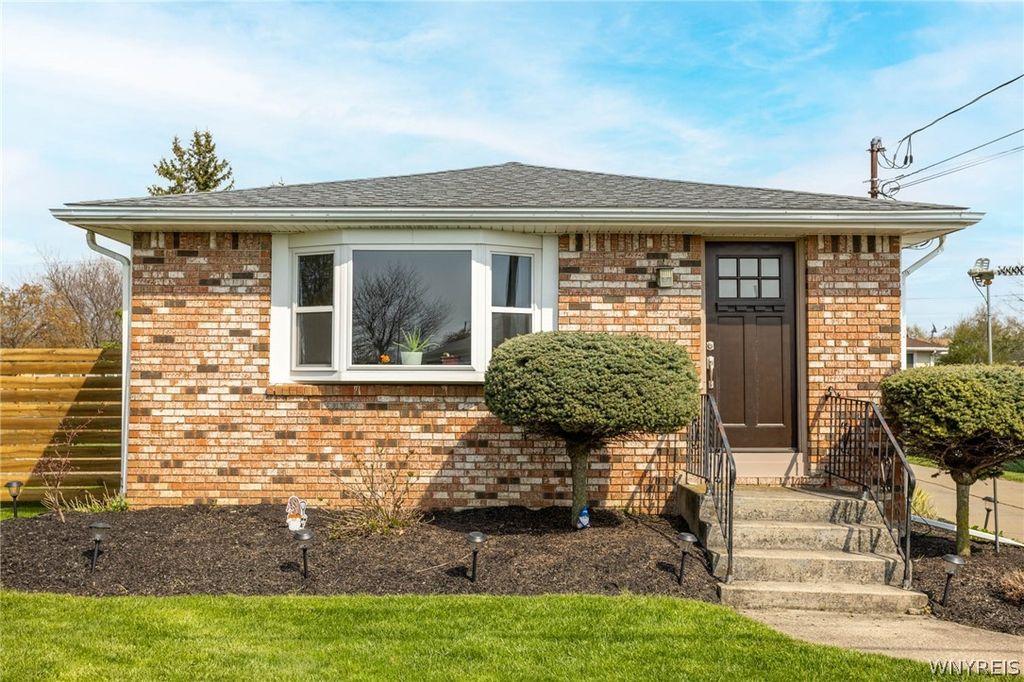 185 Dean Road, Cheektowaga, NY 14043