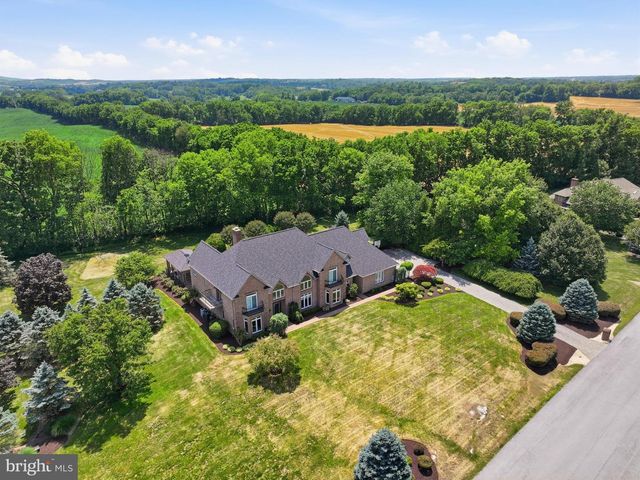 9706 REDAMAR DR, Hagerstown, MD 21740