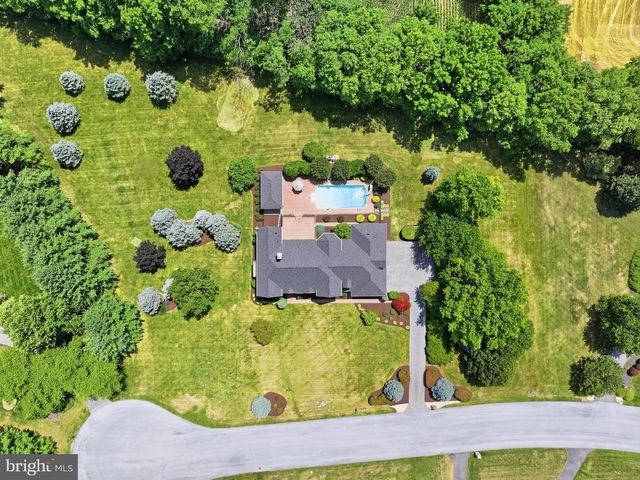 9706 REDAMAR DR, Hagerstown, MD 21740