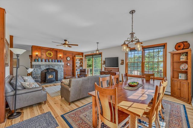 11 Loft Circle, Campton, NH 03223