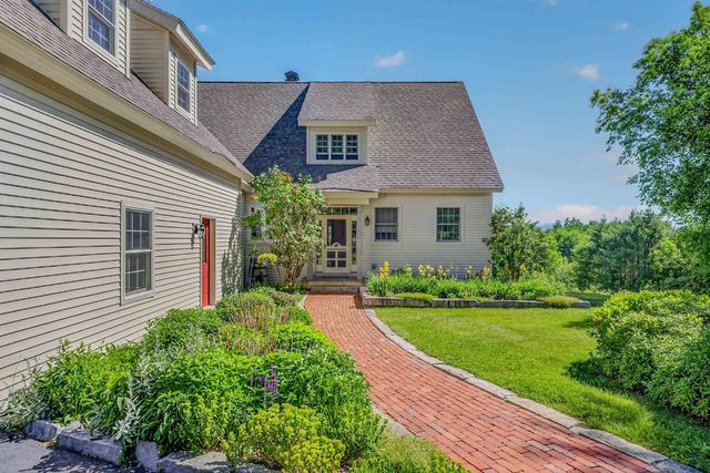11 Loft Circle, Campton, NH 03223