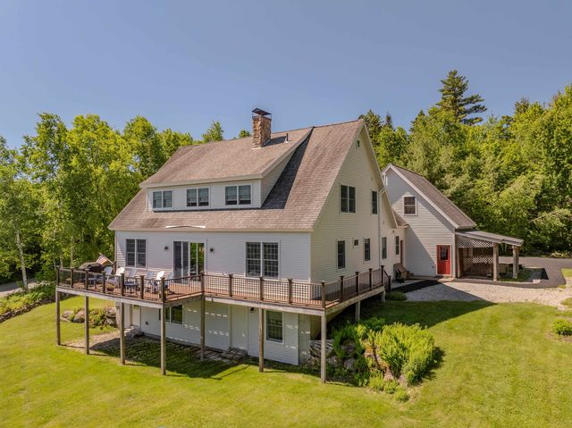 11 Loft Circle, Campton, NH 03223