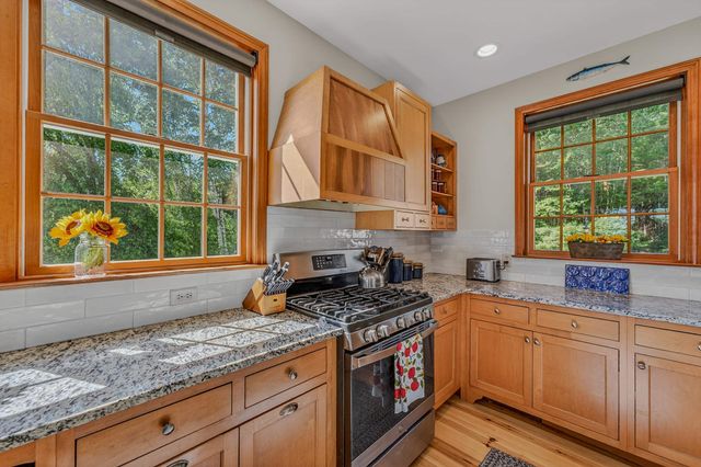 11 Loft Circle, Campton, NH 03223