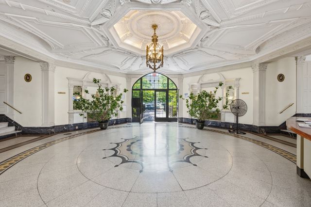 255 EASTERN Parkway E12, New York City, NY 11238