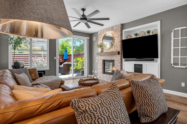1241 Meredith Way, Folsom, CA 95630