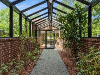 2880 Grand Avenue 102, Des Moines, IA 50312