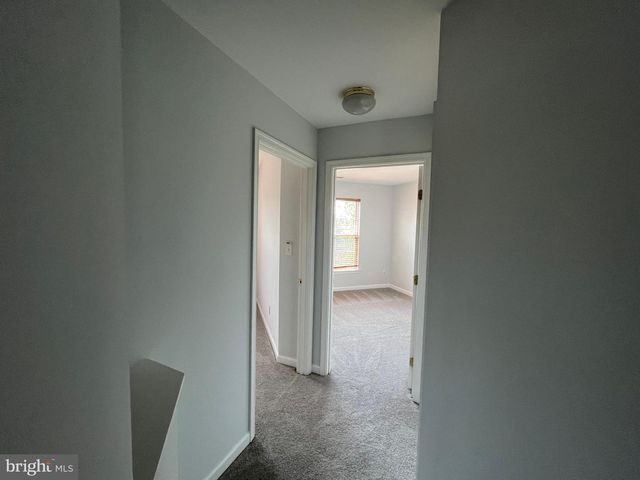 7016 MANAHOAC PL, Gainesville, VA 20155