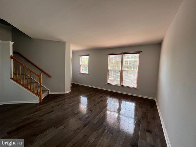 7016 MANAHOAC PL, Gainesville, VA 20155