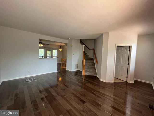 7016 MANAHOAC PL, Gainesville, VA 20155