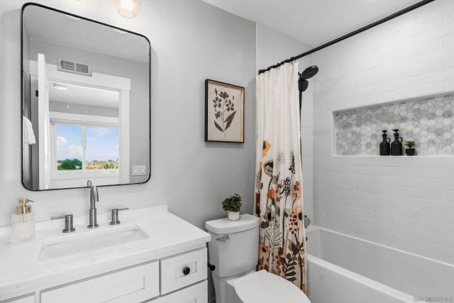 6859 Briarwood, Carlsbad, CA 92011