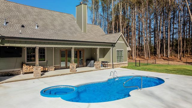 494 Warthen Street, Lafayette, GA 30728