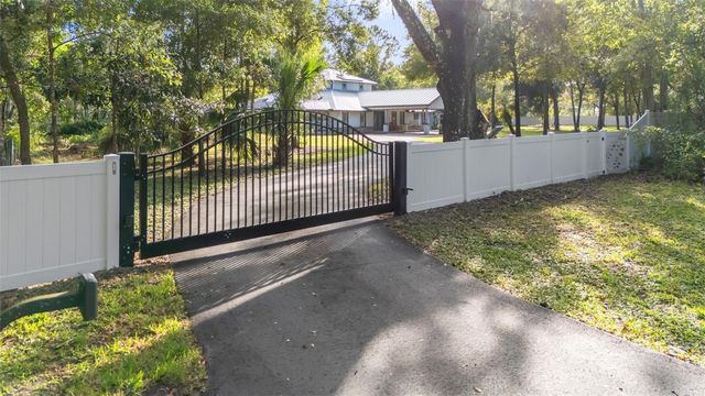 28042 LINDENHURST DRIVE, Wesley Chapel, FL 33544