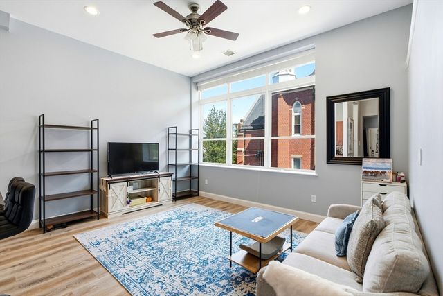 30 Broad St 203, Marlborough, MA 01752