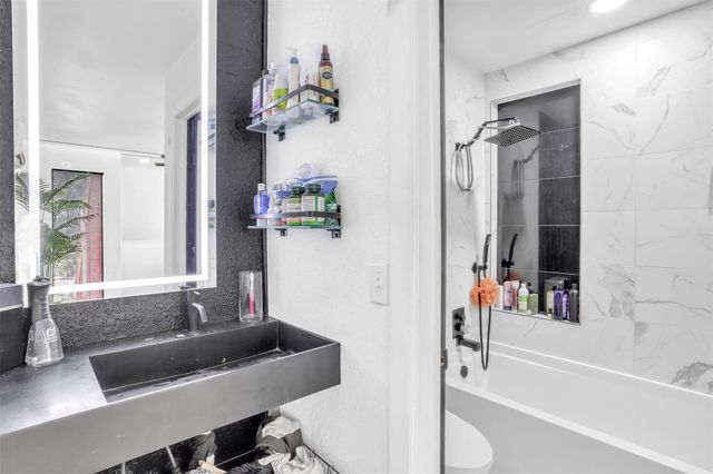 9821 Walnut Street K203, Dallas, TX 75243