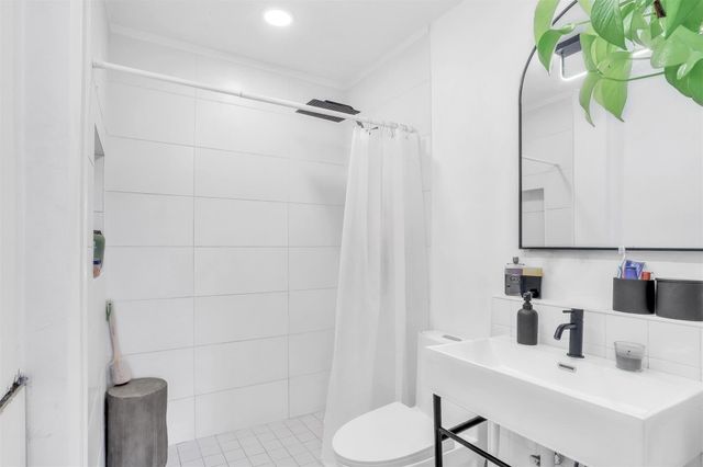 9821 Walnut Street K203, Dallas, TX 75243