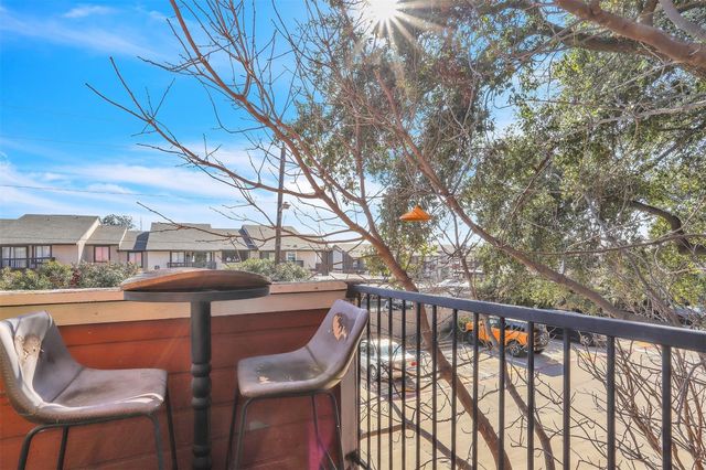 9821 Walnut Street K203, Dallas, TX 75243