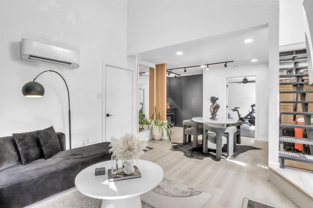 9821 Walnut Street K203, Dallas, TX 75243